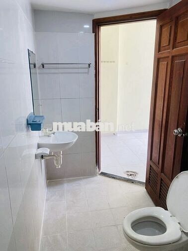 CĂN 2 PHÒNG NGỦ BAN CÔNG THOÁNG CÓ NƯỚC MÁY NÓNG LẠNH DƯƠNG QUẢNG HÀM