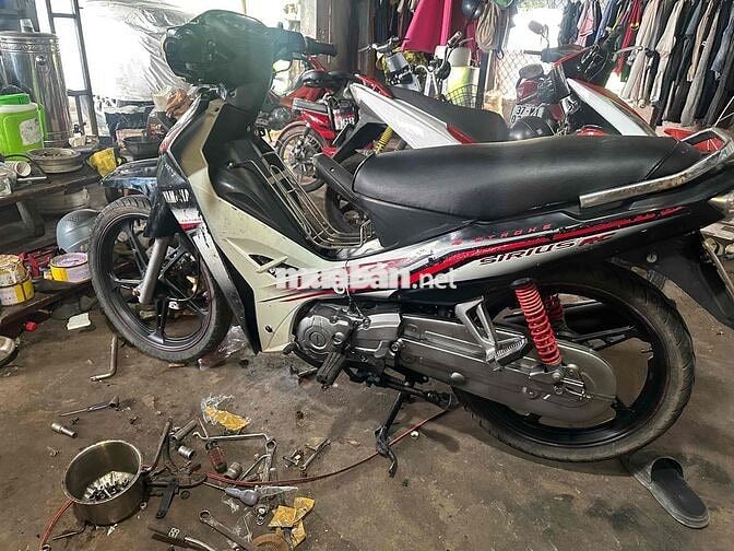 Yamaha Sirius 2015 Đen trắng