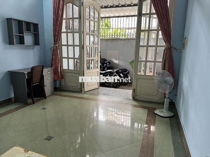 Phòng trong Biệt thự Bình Lợi, gần ĐH Văn Lang, có nội thất