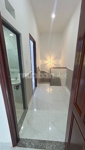 Bán nhanh căn nhà lầu tại đường Nguyễn Văn Bứa Hóc Môn 