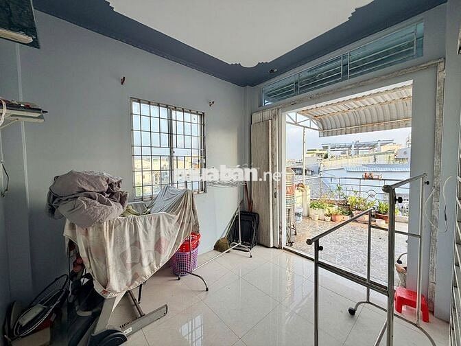 Nhà trệt lầu 2PN hẻm đường Bùi Thị Xuân 5,5 triệu