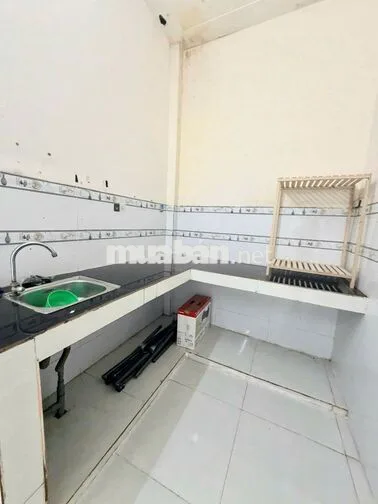 Nhà trệt lầu 2PN hẻm Da Liễu đường 3/2 3,5 triệu