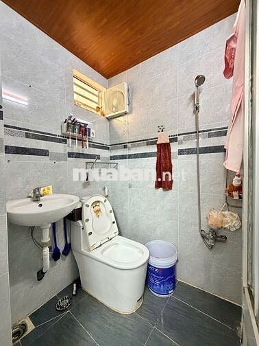 Nhà trệt lầu 2PN hẻm đường Bùi Thị Xuân 5,5 triệu