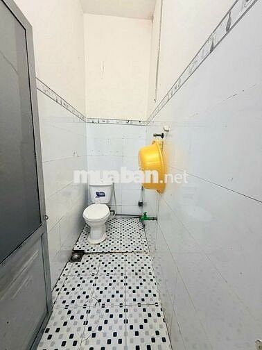 Nhà trệt lầu 2PN hẻm Da Liễu đường 3/2 3,5 triệu
