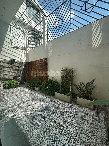 CHO THUÊ BIỆT THỰ KHU GIGAMALL- ĐƯỜNG 25- 1 TRỆT 2 LẦU ST, 5PN, 32TR.