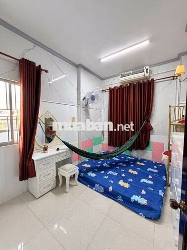 Nhà trệt lầu 2PN hẻm đường Bùi Thị Xuân 5,5 triệu