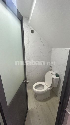 Bán nhanh căn nhà lầu tại đường Nguyễn Văn Bứa Hóc Môn 