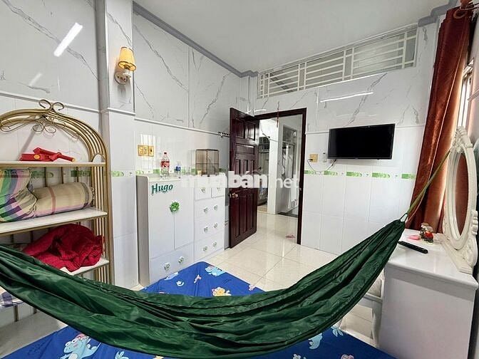 Nhà trệt lầu 2PN hẻm đường Bùi Thị Xuân 5,5 triệu