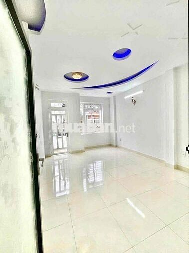 NHÀ [ 4 x 18] 2 lầu (3WC—3PN) hẻm 6m thông —Hương lộ 2,bình tân