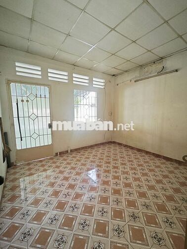 Cho thuê nhà nguyên căn hẻm xe hơi sát nhà P.Phú Thuận