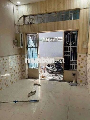 Cho thuê nhà giá rẻ ngay trung tâm kèm 3 máy lạnh