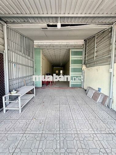 Nhà trệt trống suốt mặt tiền đường Võ Văn Kiệt 5 triệu