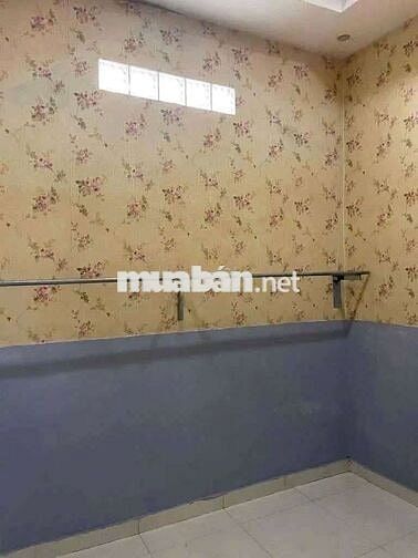 Cho thuê nhà giá rẻ ngay trung tâm kèm 3 máy lạnh