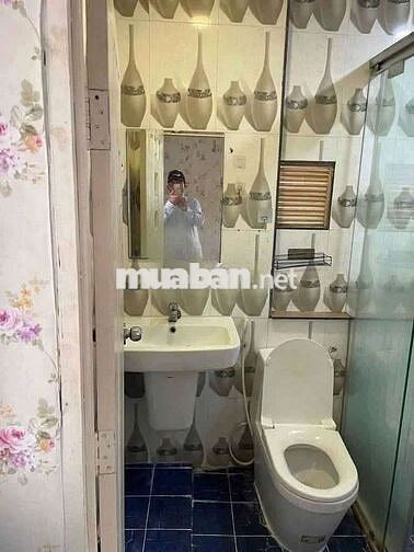 Cho thuê nhà giá rẻ ngay trung tâm kèm 3 máy lạnh