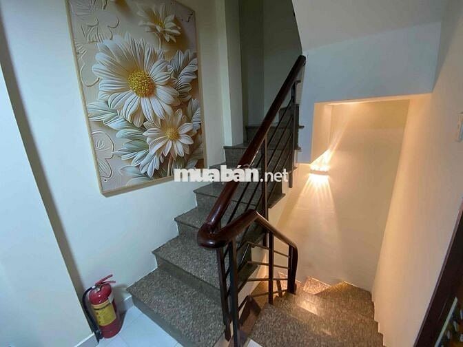 Nhà đẹp BTCT 5 tầng - full nội thất cao cấp - Hoàn công  - quận 3