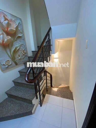 Nhà đẹp BTCT 5 tầng - full nội thất cao cấp - Hoàn công  - quận 3