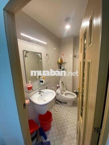 Nhà đẹp BTCT 5 tầng - full nội thất cao cấp - Hoàn công  - quận 3