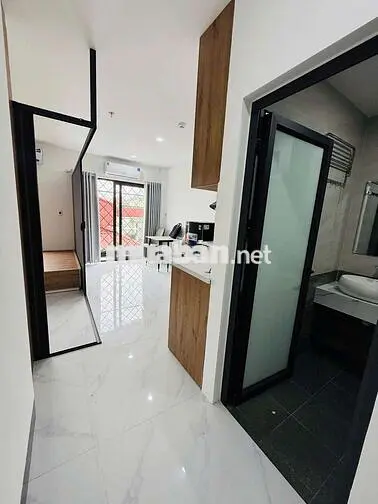 Nhà Mới CCMN 1n1k 40m2 Full đồ xịn sò. ban công thoáng Gần Bách Khoa