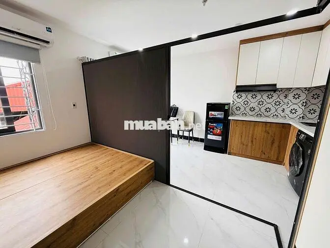 Nhà Mới CCMN 1n1k 40m2 Full đồ xịn sò. ban công thoáng Gần Bách Khoa