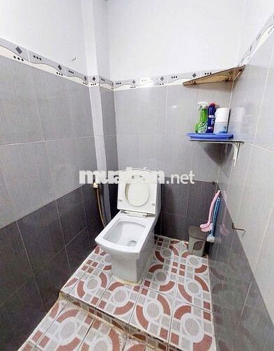 HOT! Cho thuê nhà mặt tiền Lý Thánh Tông. Dt 4*15 (2pn)