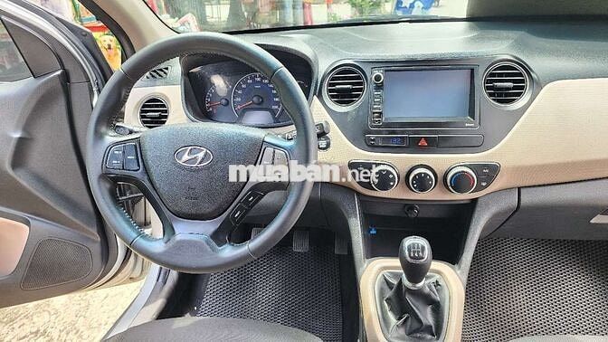 Hyundai Grand i10 Số sàn 5 chỗ Bạc
