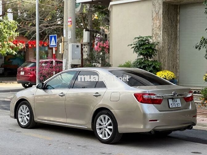 Toyota Camry 2.5Q 2013 Vàng cát