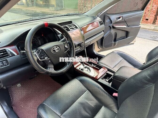 Toyota Camry 2.5Q 2013 Vàng cát