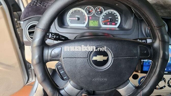 Chevrolet Aveo LT Số sàn Bạc