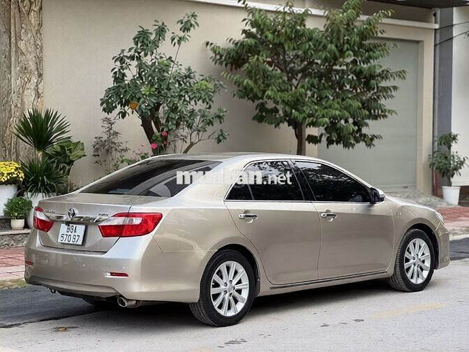 Toyota Camry 2.5Q 2013 Vàng cát