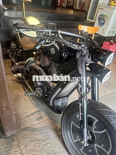 Harley-Davidson Đen