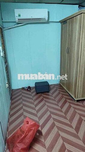 cho thuê phòng trên tầng 3 có cầu thang riêng thoáng mát