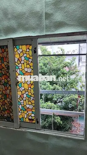 cho thuê phòng trên tầng 3 có cầu thang riêng thoáng mát