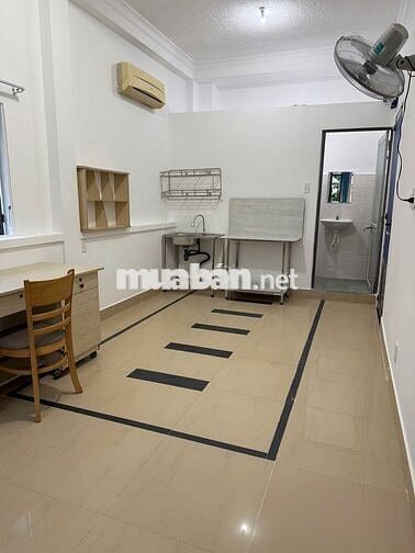 Phòng trong Biệt thự Bình Lợi, có BAN CÔNG, full nội thất