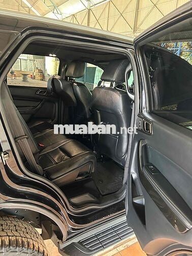 Ford Everest 2020 Đen Tự động 93000km