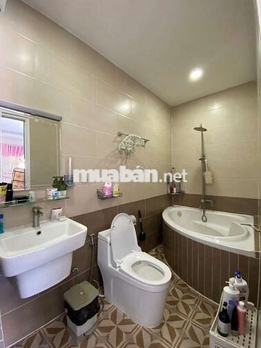 nhà mặt tiền thụt cư xá chu văn an bình thạnh