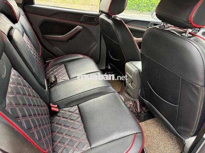 Ford Focus 2012 Đỏ 5 chỗ ( xe giáo viên chạy )