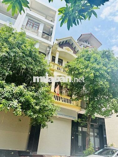 Cho thuê nhà tại lô 27 Lê Hồng Phong .Giá thuê 11 tr/ tháng 