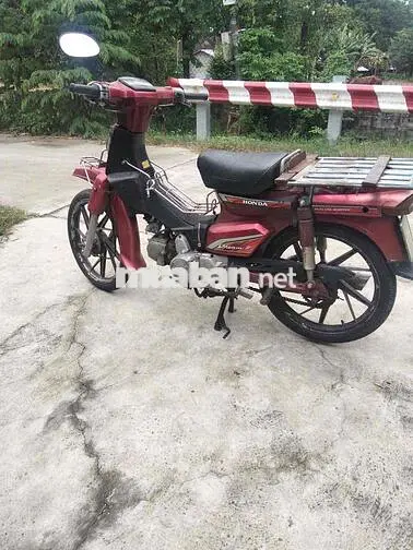 Honda Dream Đỏ Xăng