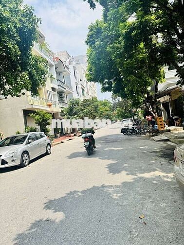 Cho thuê nhà tại lô 27 Lê Hồng Phong .Giá thuê 11 tr/ tháng 