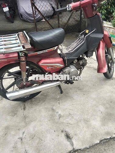 Honda Dream Đỏ Xăng