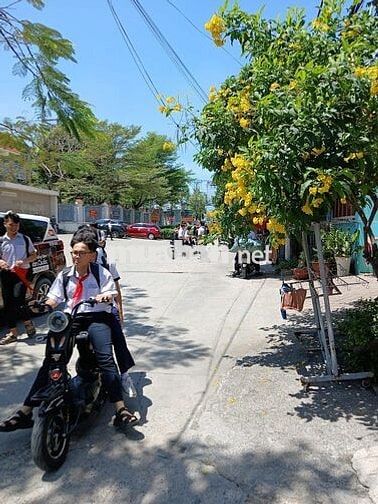 Cho thuê mặt bằng kinh doanh tầng trệt cạnh trường học cấp 2