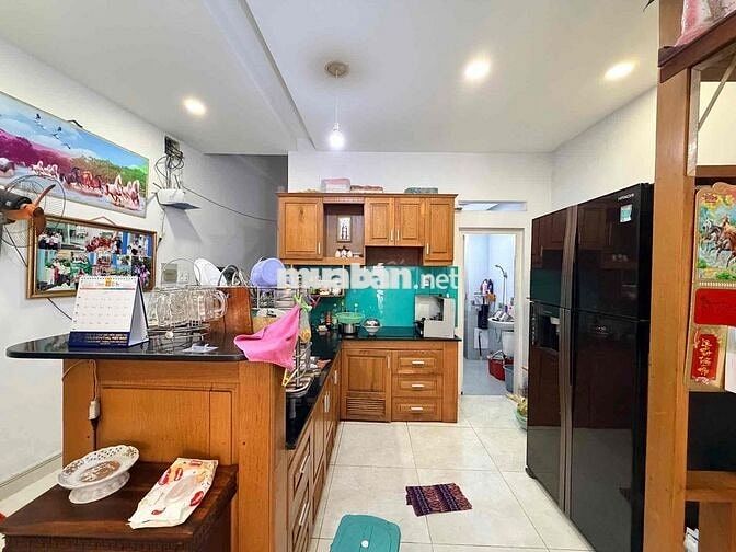 BÌNH THẠNH HXH ĐỔ CỬA CÁCH MẶT TIỀN VÀI BƯỚC , CÂY CẢNH THIÊN NHIÊN