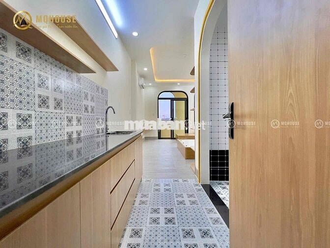 STUDIO BAN CÔNG MÁY GIẶT RIÊNG - 35M2 NGAY VẠN HẠNH MALL - UEH Q10