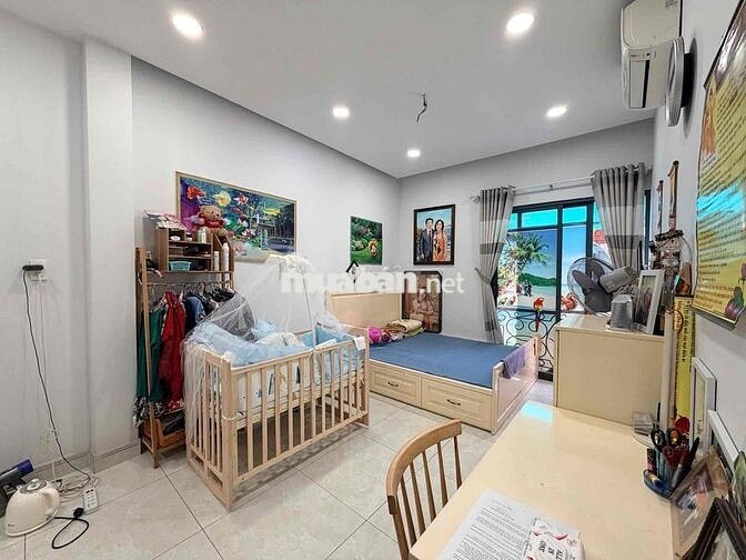 BÌNH THẠNH HXH ĐỔ CỬA CÁCH MẶT TIỀN VÀI BƯỚC , CÂY CẢNH THIÊN NHIÊN