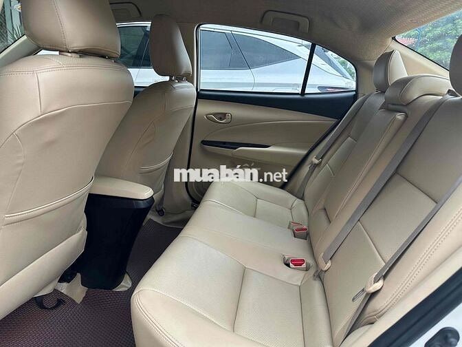 Toyota Vios Trắng Số sàn 5 chỗ