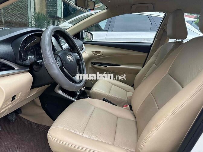 Toyota Vios Trắng Số sàn 5 chỗ