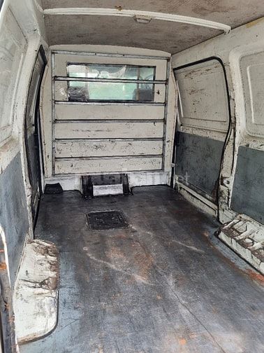 Bán xe Suzuki Carry Van trắng đời 2021