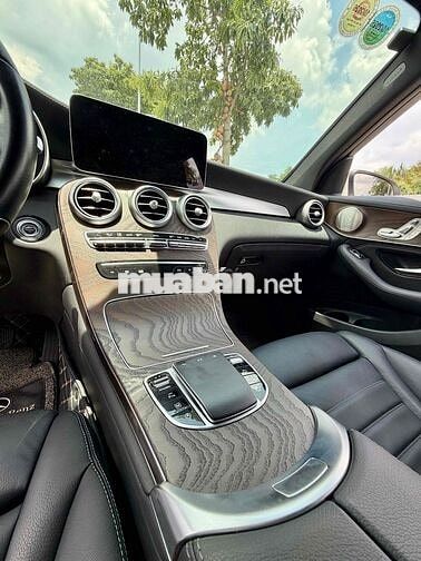Mercedes GLC200 4Matic 2021