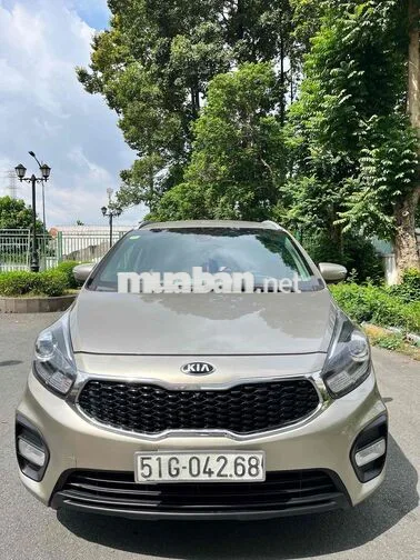 Kia Rondo Vàng cát 7 chỗ
