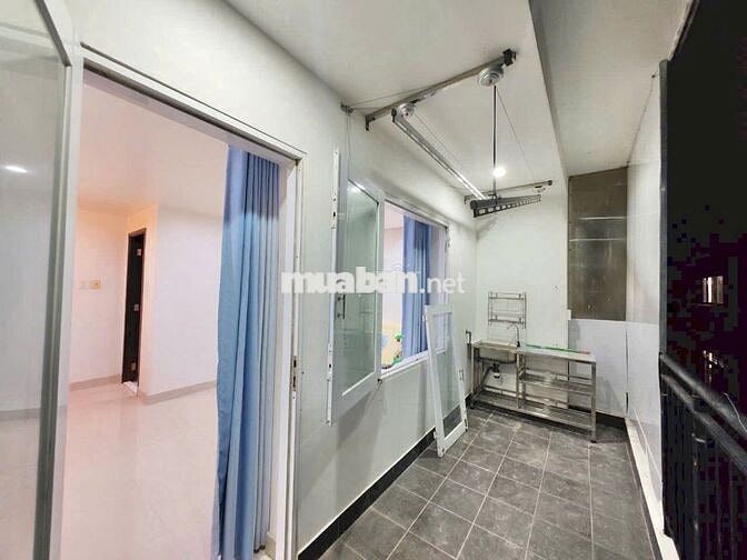 Căn hộ tách bếp - ban công full nội thất gần nhà thờ Nam Hải 